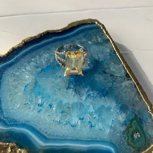 Vintage yellow CZ ring size 9.5 - Picture 3 of 6